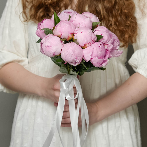 Букет невесты из розовых пионов