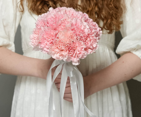Букет невесты из розового диантуса