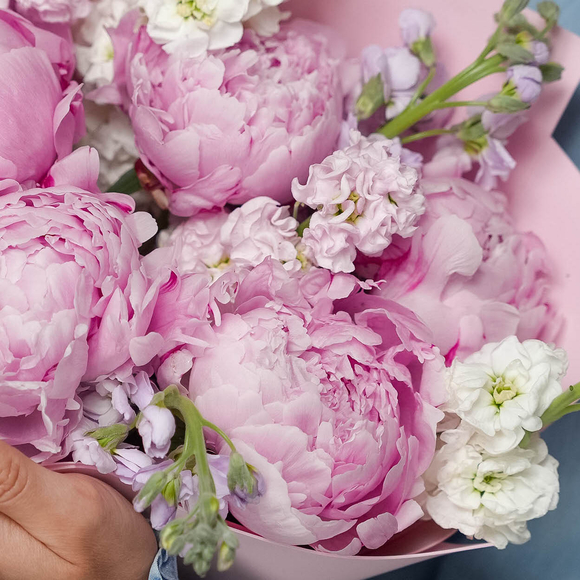 Букет из пионов и маттиолы микс в фоамиране - S