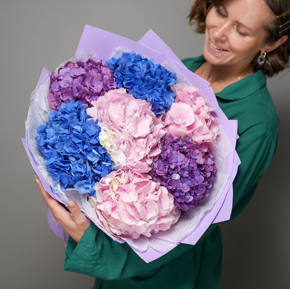 Букет из 7 гортензий микс в фоамиране