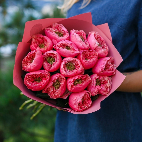 Букет из 15 пионовидных роз Вувузела Пинк 50 см