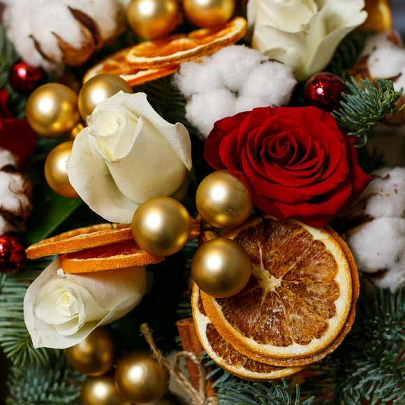 Новогодняя сумочка с красными кенийскими розами - L