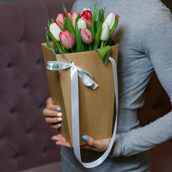 Цветочная сумочка с тюльпанами нежный микс - S