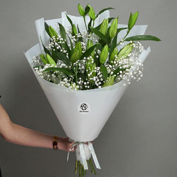 Букет из лилий ориенталь (60 см) и гипсофилы М