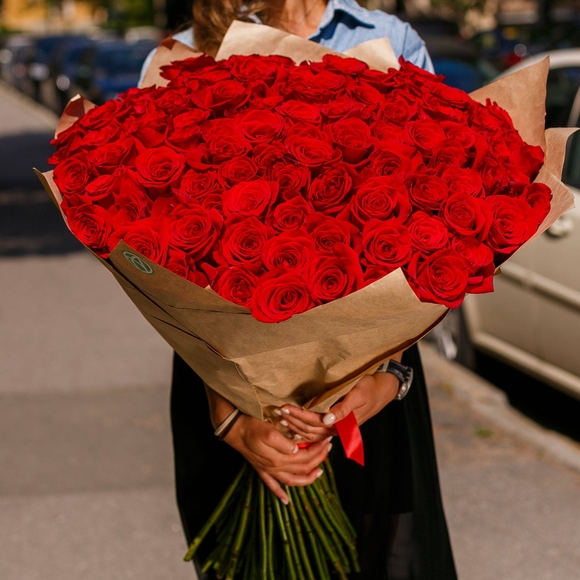 Букет из 101 красной розы 70 см (Эквадор)