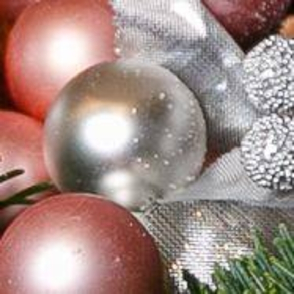 Новогоднее украшение "Шарик стеклянный серебряный матовый"