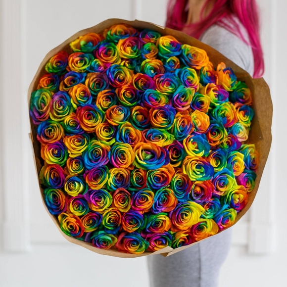 Букет из 101 радужной розы 70 см (Эквадор)