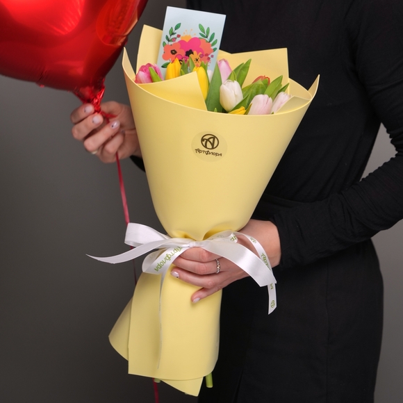 Набор размер S с букетом 15 тюльпанов яркий микс в фоамиране