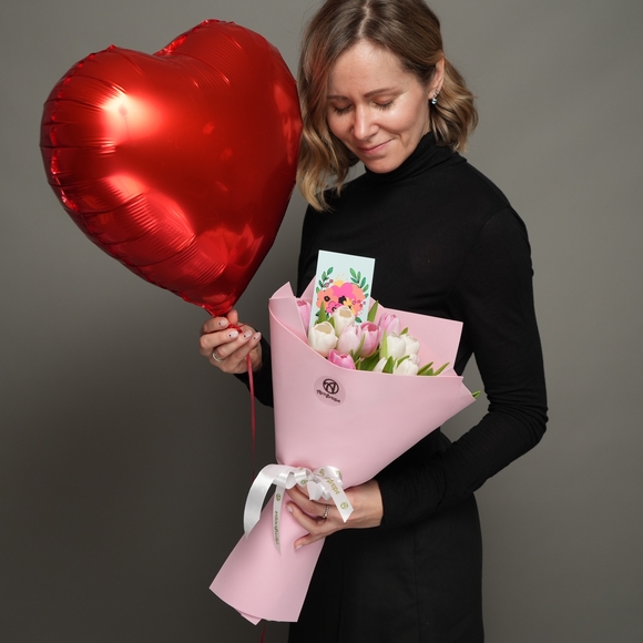 Набор размер S с букетом 15 тюльпанов нежный микс в фоамиране