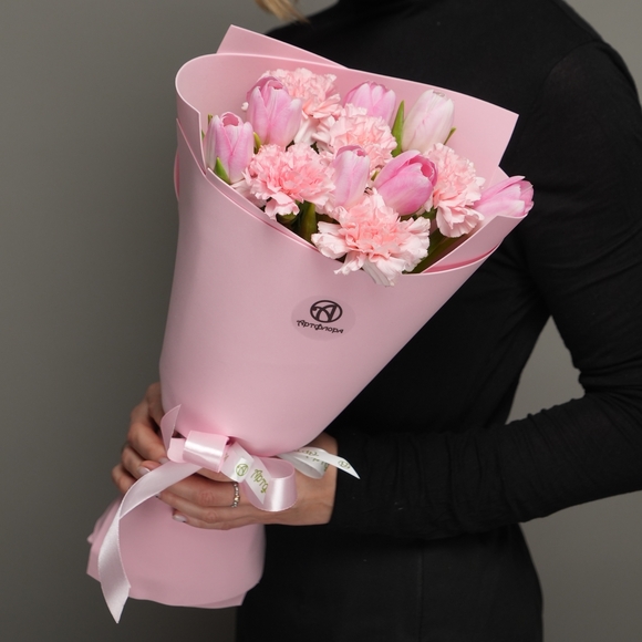 Букет из розовых тюльпанов и диантусов - S в фоамиране