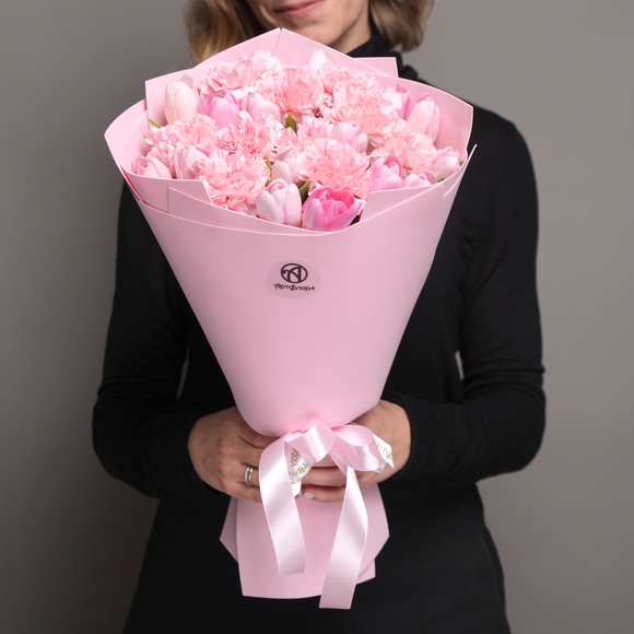 Букет из розовых тюльпанов и диантусов - L в фоамиране