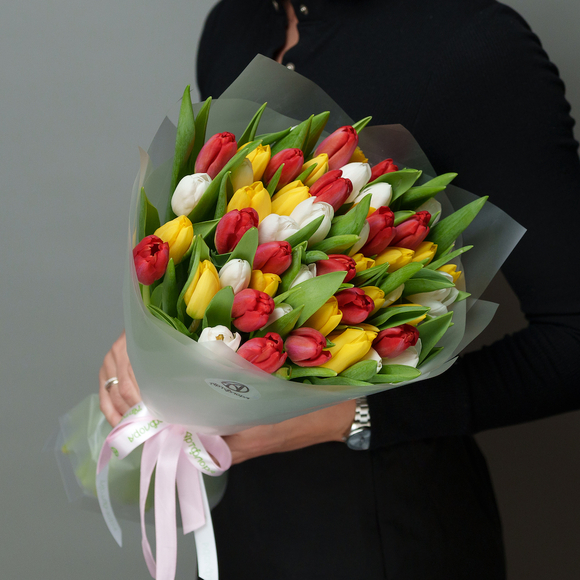 Букет из 51 тюльпана яркий микс