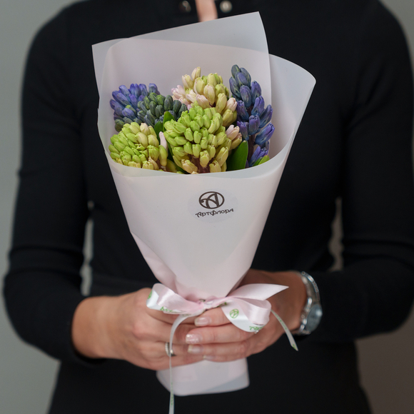 Букет из 7 гиацинтов микс