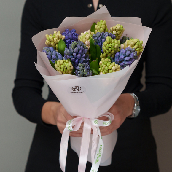 Букет из 15 гиацинтов микс