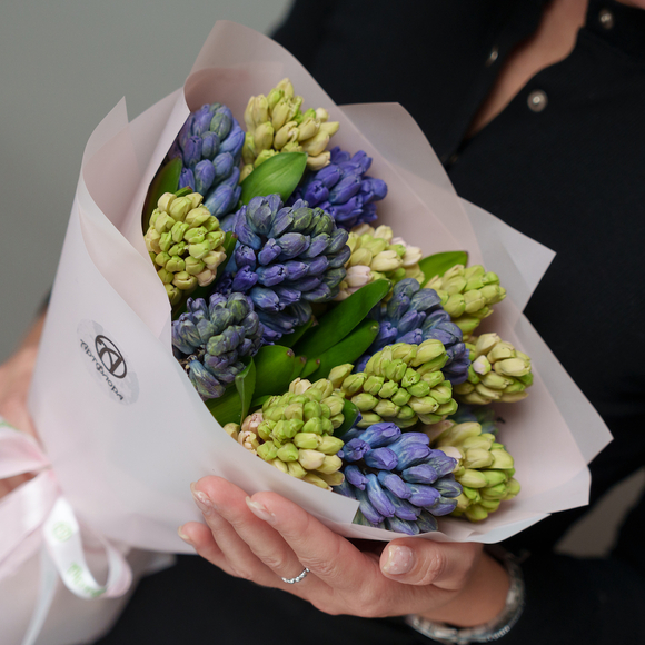 Букет из 15 гиацинтов микс