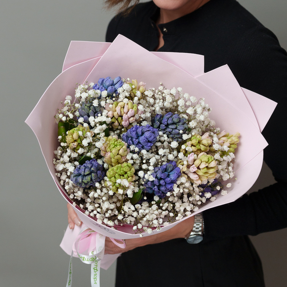 Букет из гиацинтов и гипсофилы - L