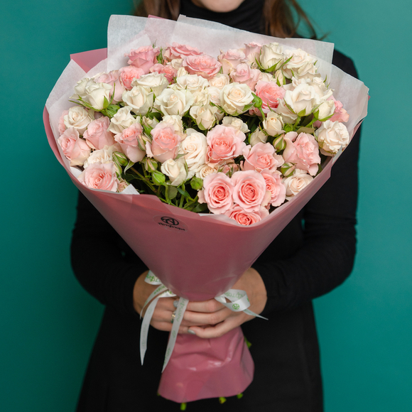 Букет из 15 кустовых роз микс