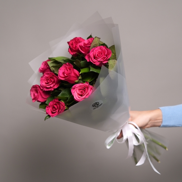 Малиновый букет-комплимент в корейской матовой упаковке