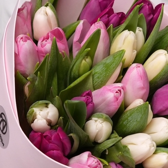 Букет из 35 тюльпанов микс нежный (Голландия) в фоамиране