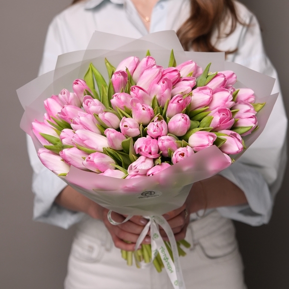 Букет из 51 розового тюльпана (Голландия) в корейской матовой упаковке