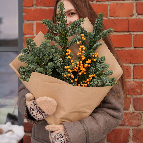 Охапка нобилиса с илексом