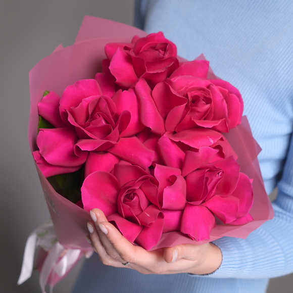 Букет из малиновых французских роз 50 см - М в корейской упаковке