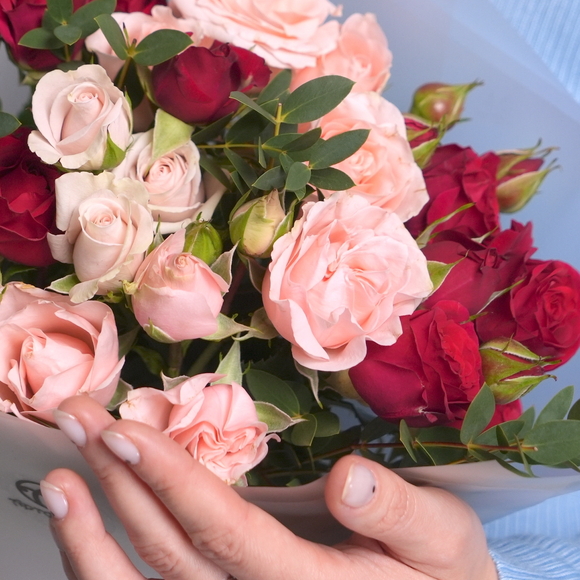 Роза кустовая микс поштучно