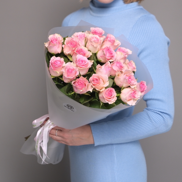 Букет из розовых роз 50 см (Кения) - XL в корейской матовой кальке