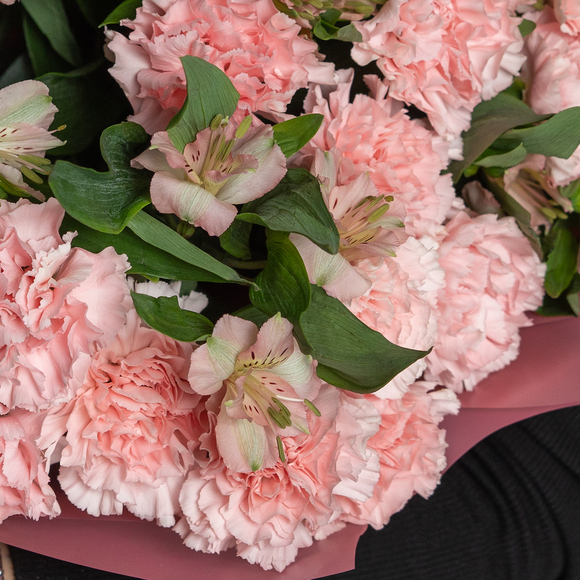 Букет с розовым диантусом - L