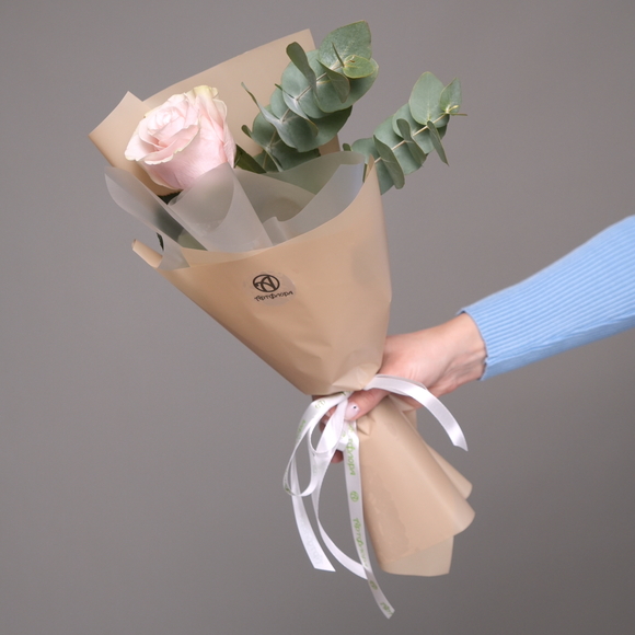 Букет из розовой розы 50 см (Эквадор) - XS в корейской упаковке