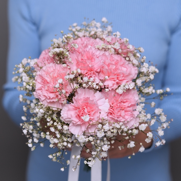 Букет невесты с розовым белым и гипсофилой