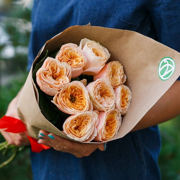 Букет из 9 пионовидных роз Вувузела Пич 50 см