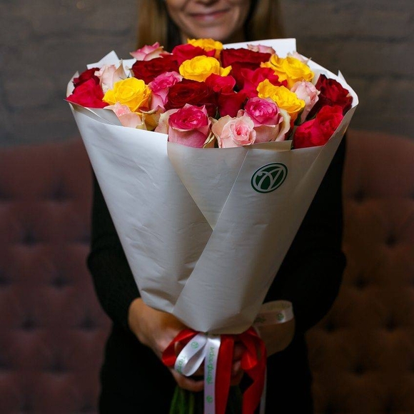 Букет из 25 роз микс 50 см (Кения)