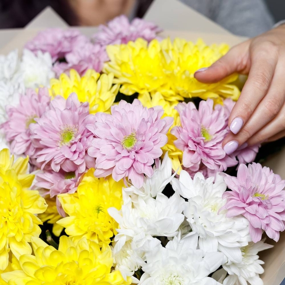 Букет из 9 кустовых хризантем микс