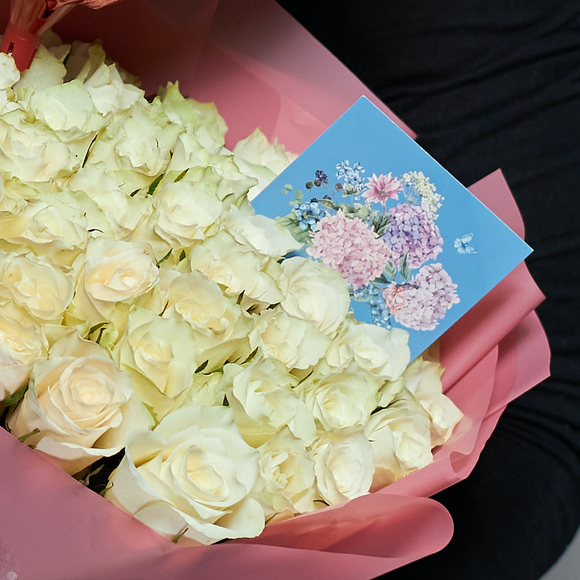 Набор размер XL с букетом из 51 белой розы Кения (35 см) в корейской упаковке