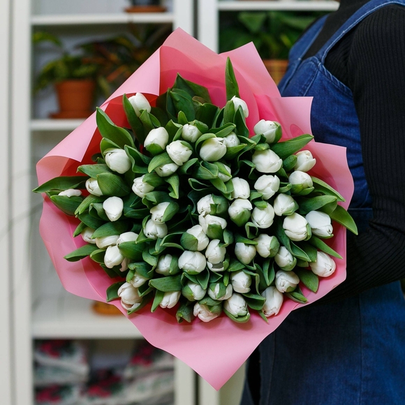 Букет из 101 белого тюльпана