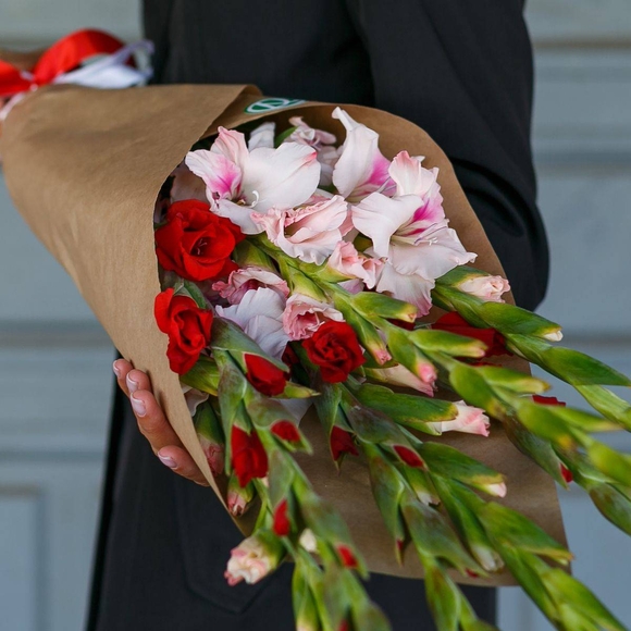 Букет из 7 гладиолусов микс (Голландия)