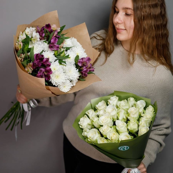 Букет из альстромерии микс и хризантем - M