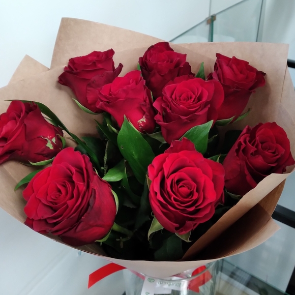 Алый букет-комплимент