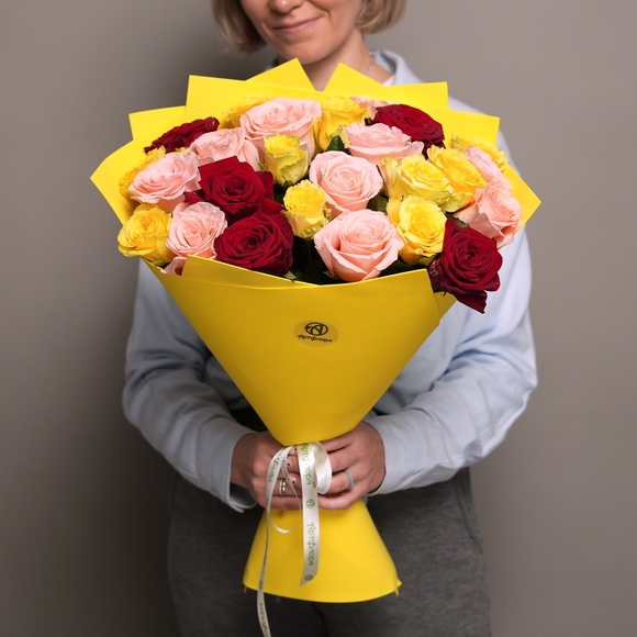 Букет из 25 роз яркий микс 50 см (Россия) в фоамиране
