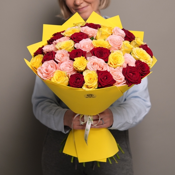 Букет из 45 роз яркий микс 50 см (Россия) в фоамиране