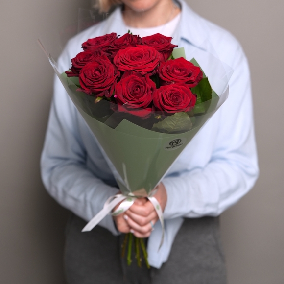 Букет из 9 красных роз 50 см (Россия) в двойной корейской упаковке