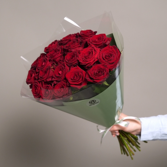 Букет из 19 красных роз 50 см (Россия) в двойной корейской упаковке