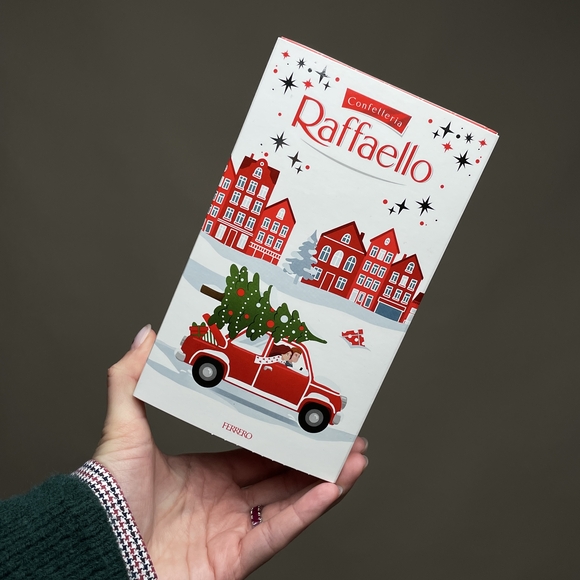 Конфеты подарочные Raffaello коробка 70 гр