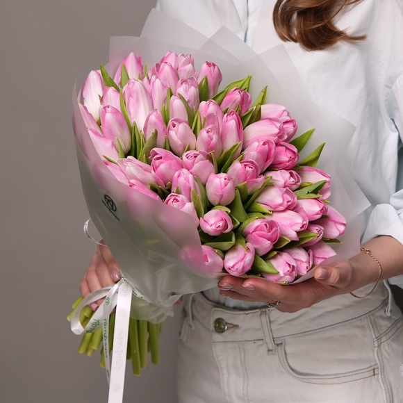 Букет из 51 розового тюльпана (Голландия) в корейской матовой упаковке