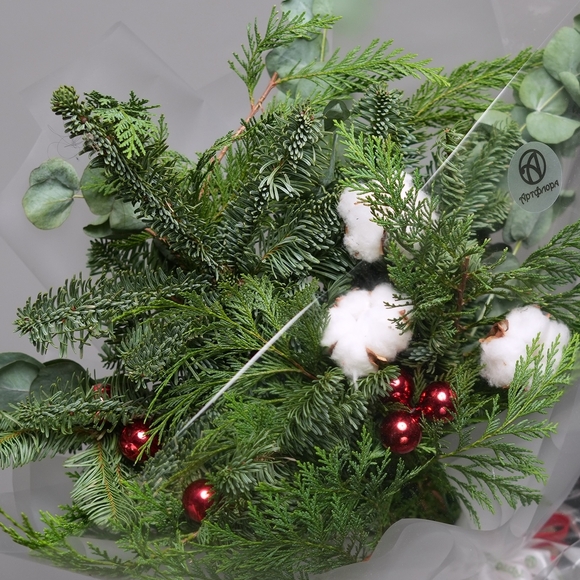 Зимний букет хвойный микс с эвкалиптом и хлопком