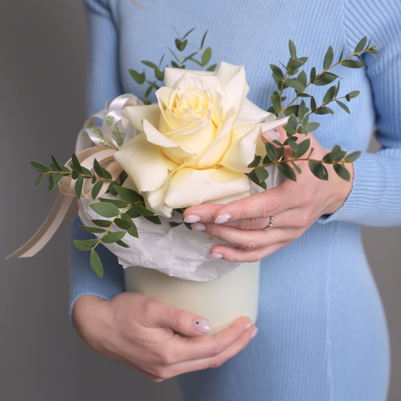 Композиция с кремовыми французскими розами - S
