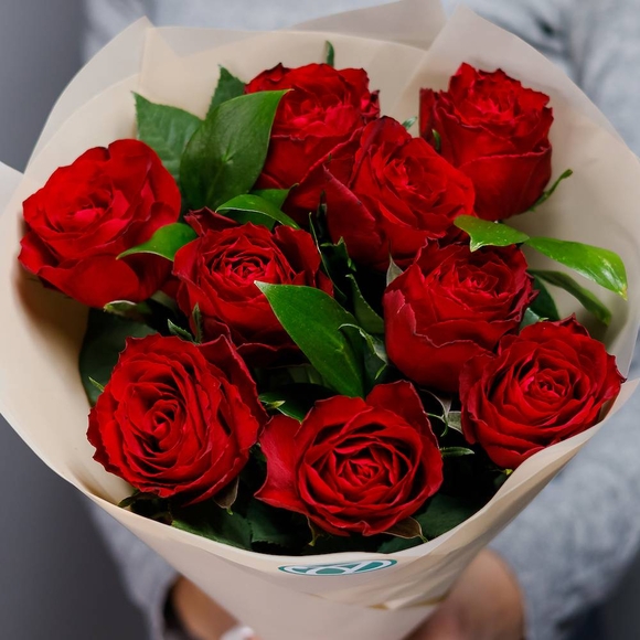 Алый букет-комплимент