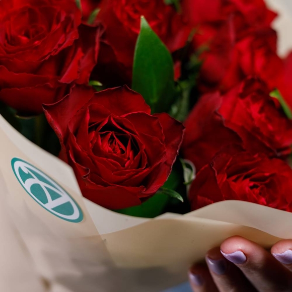 Алый букет-комплимент