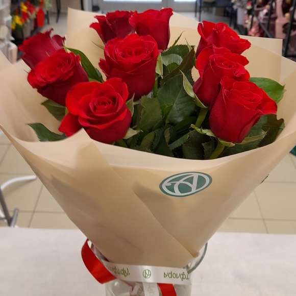 Алый букет-комплимент